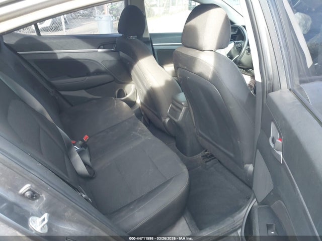 HYUNDAI ELANTRA VALUE EDITION - 8