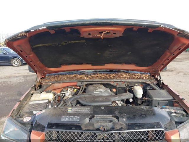 CHEVROLET AVALANCHE 1500 - 10