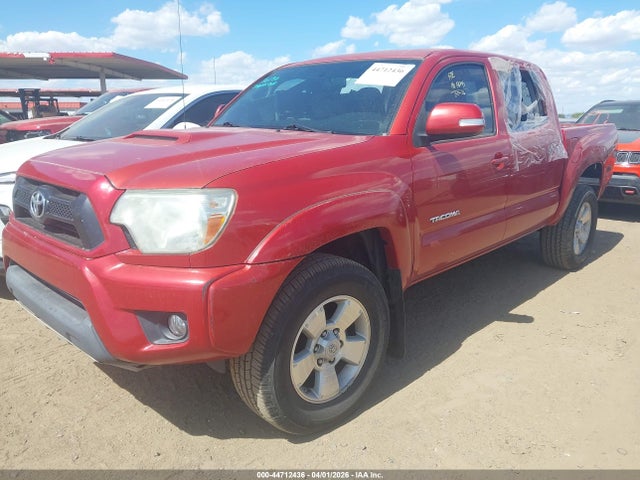 2015 Toyota TACOMA BASE V6 — фото 2