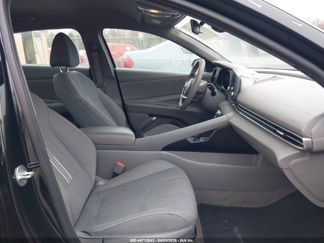 HYUNDAI ELANTRA SEL - 5