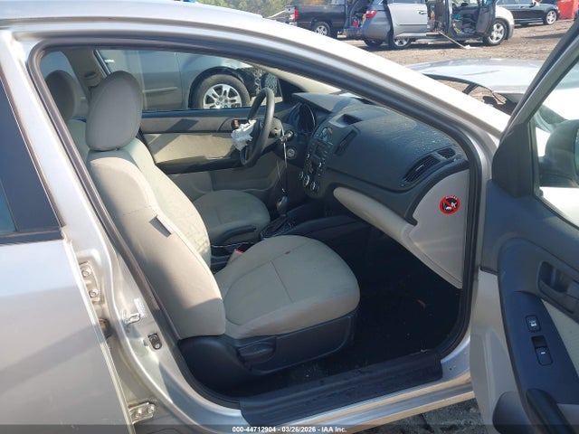 KIA FORTE EX - 5