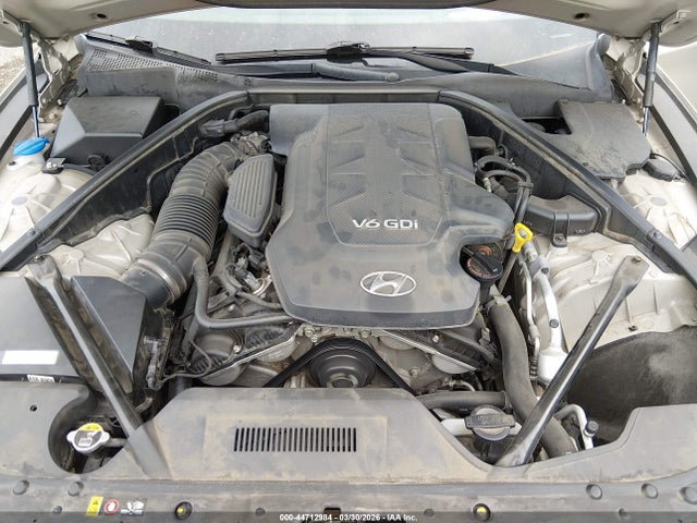 HYUNDAI GENESIS 3.8 - 10