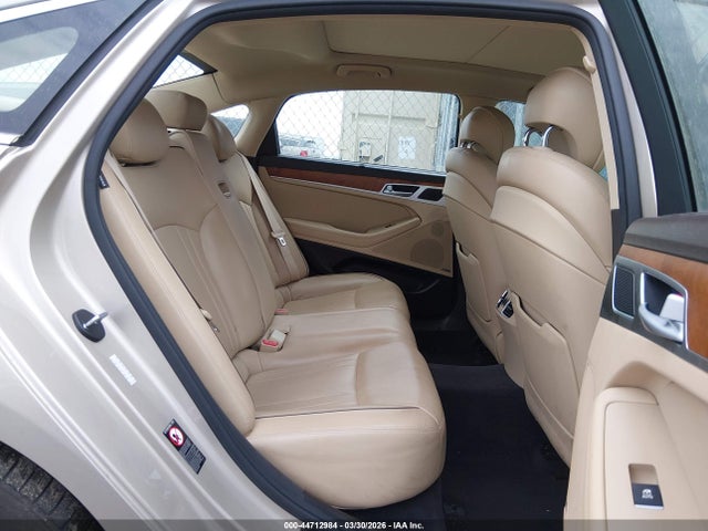 HYUNDAI GENESIS 3.8 - 8