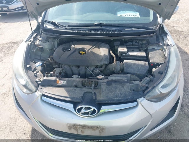 HYUNDAI ELANTRA SE - 10