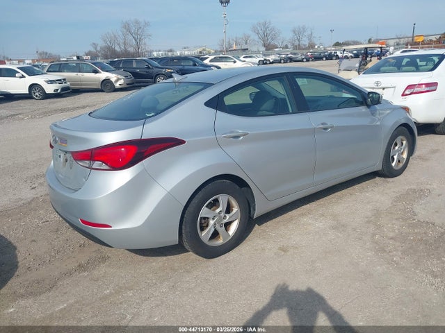 HYUNDAI ELANTRA SE - 4