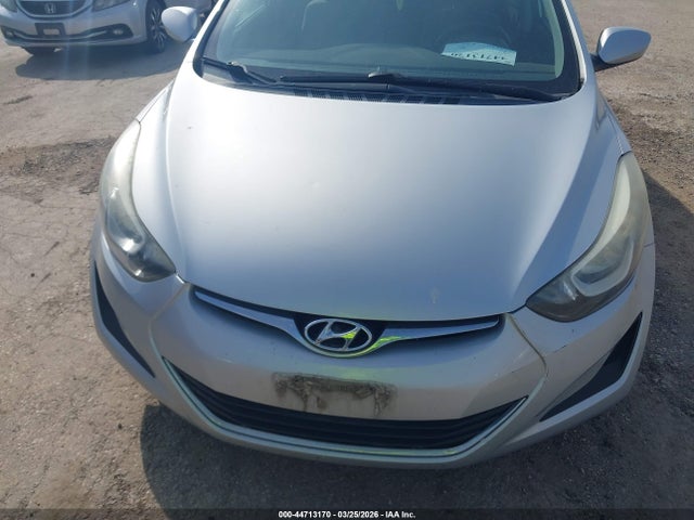 HYUNDAI ELANTRA SE - 6