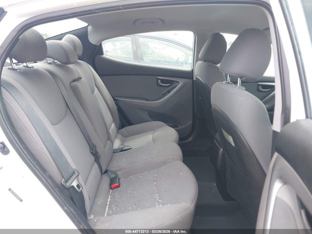 HYUNDAI ELANTRA SE - 8