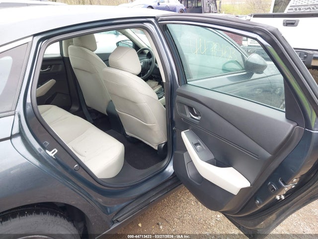صورة 8 لـ 2024 Honda ACCORD EX