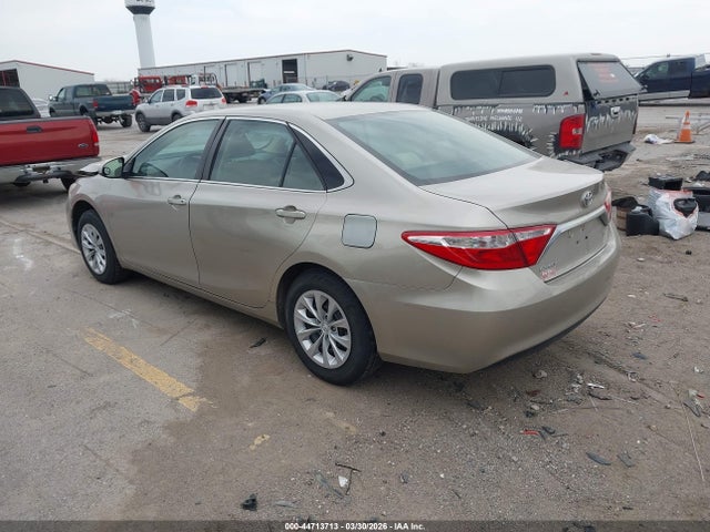 TOYOTA CAMRY - 3
