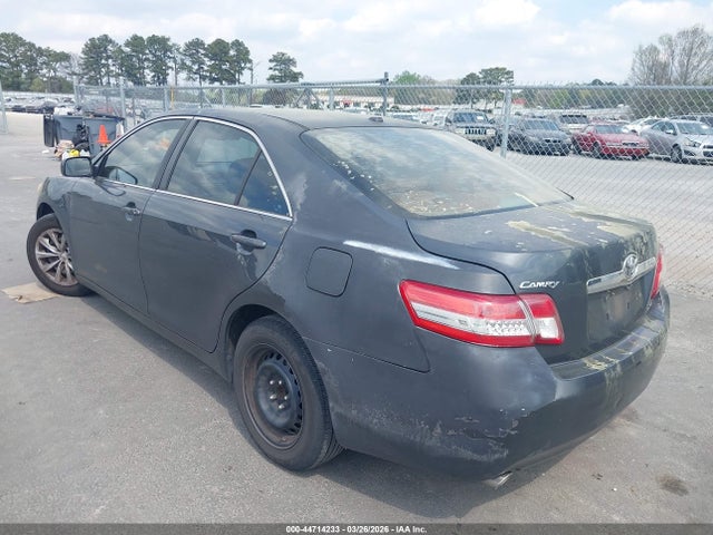 TOYOTA CAMRY - 3