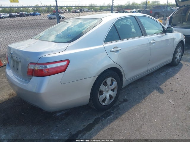 TOYOTA CAMRY - 4