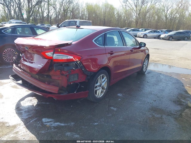 FORD FUSION SE - 4