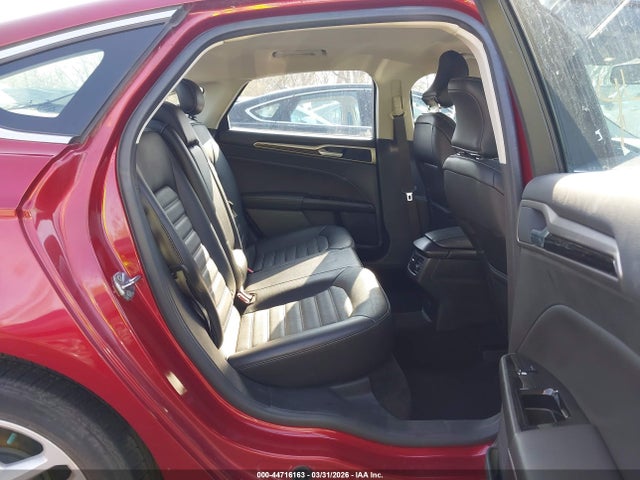 FORD FUSION SE - 8