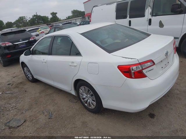 TOYOTA CAMRY - 3
