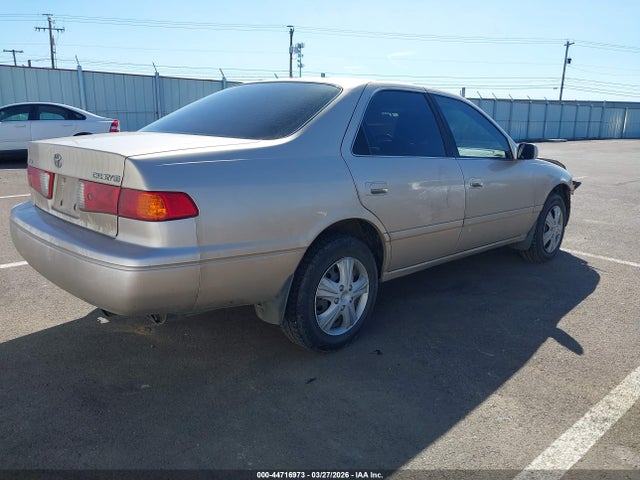 TOYOTA CAMRY - 4
