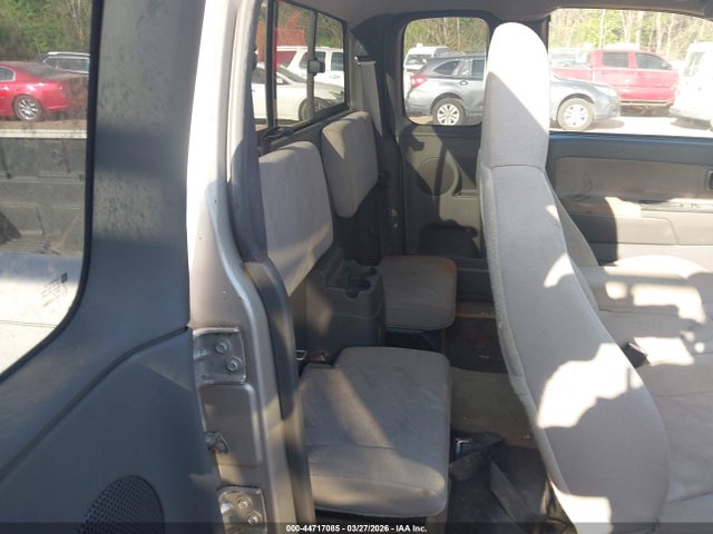 CHEVROLET COLORADO LS - 8