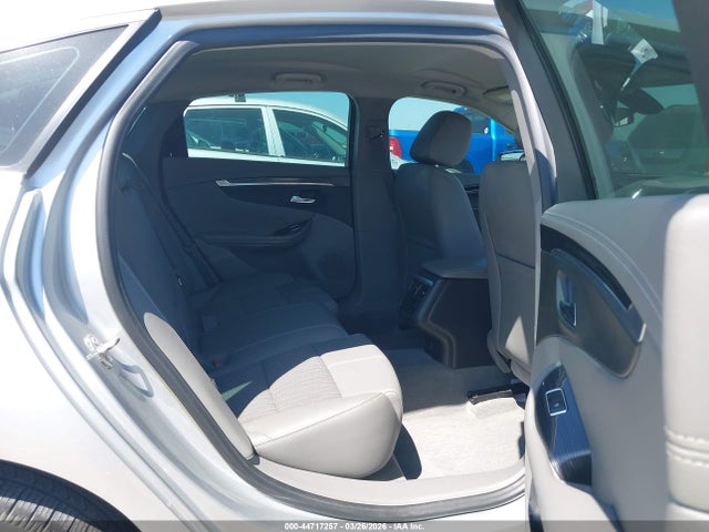 CHEVROLET IMPALA 1LT - 8