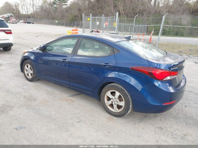 HYUNDAI ELANTRA SE - 3