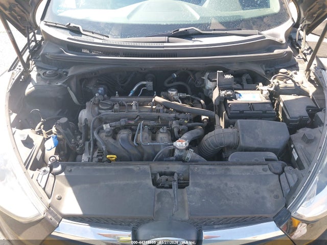 HYUNDAI VELOSTER - 10