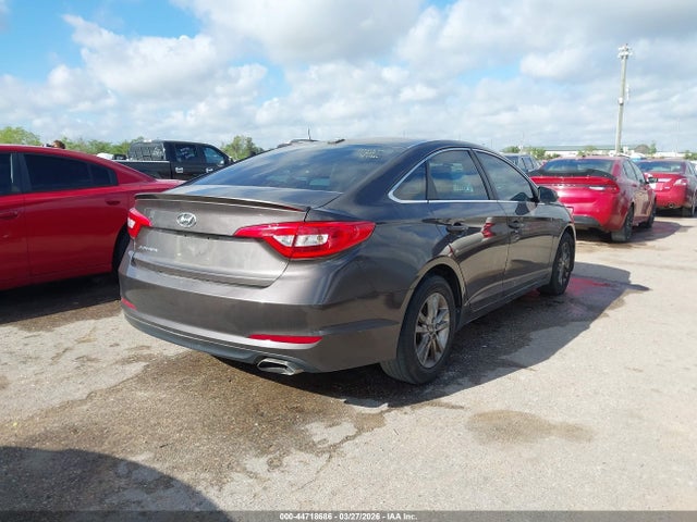 HYUNDAI SONATA SE - 4