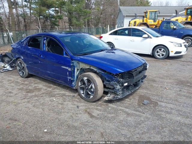 HYUNDAI ELANTRA SEL - 1