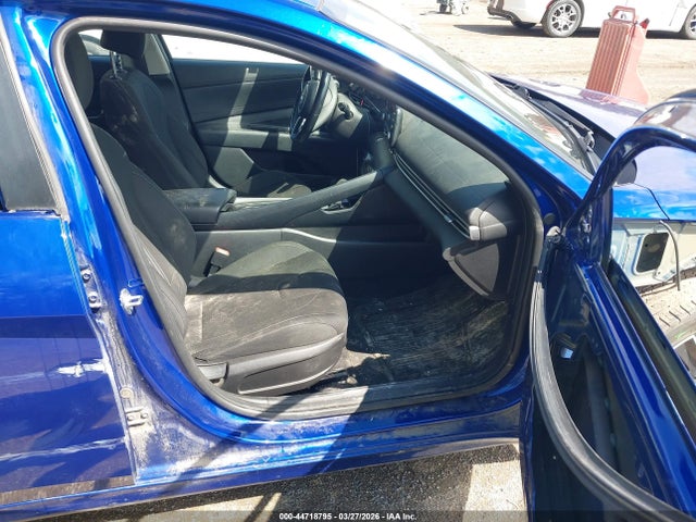 HYUNDAI ELANTRA SEL - 5