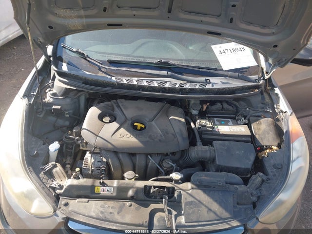 HYUNDAI ELANTRA GLS - 10