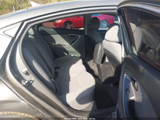 HYUNDAI ELANTRA GLS - 8