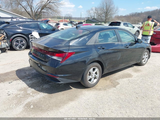 HYUNDAI ELANTRA SE - 4