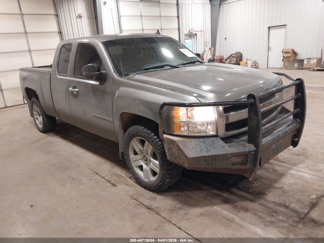 CHEVROLET SILVERADO 1500 - 1