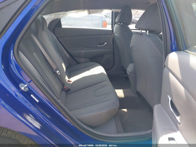 HYUNDAI ELANTRA SEL - 8