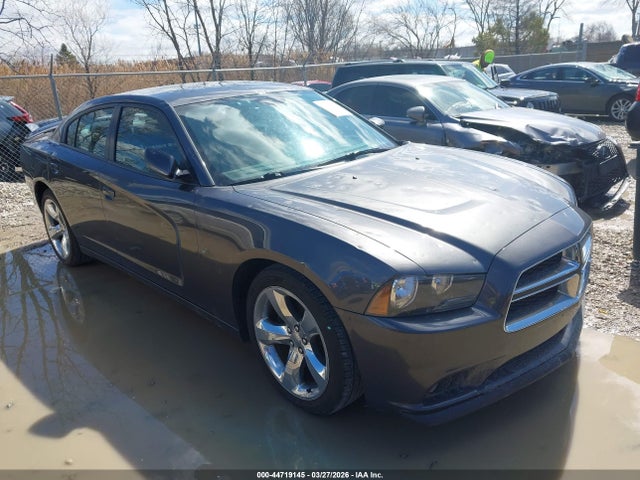 DODGE CHARGER SXT - 1