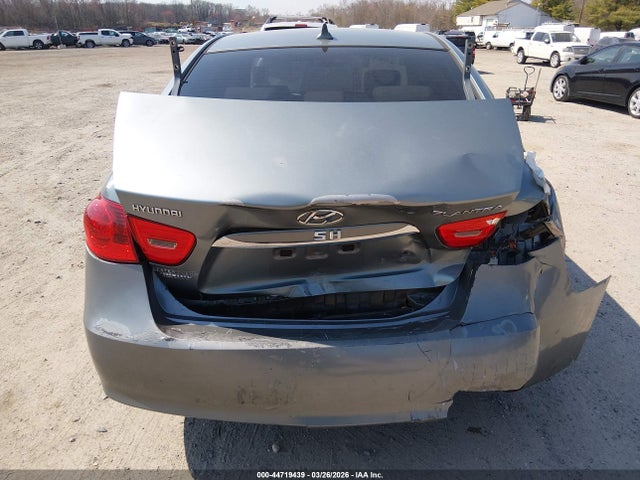 HYUNDAI ELANTRA SE - 6