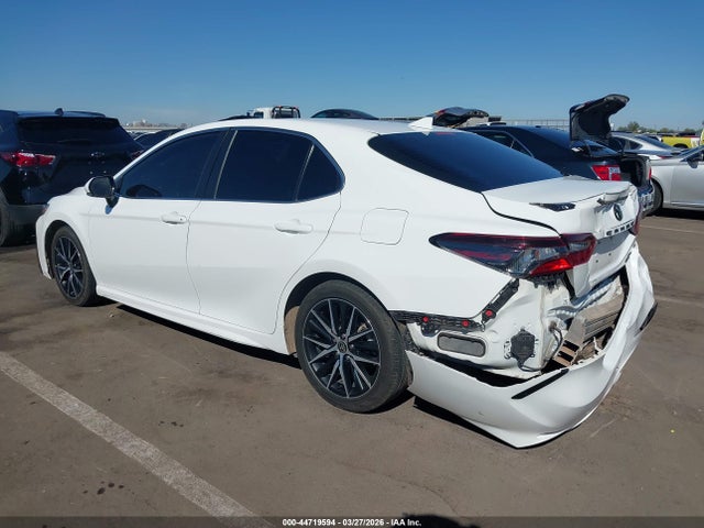 TOYOTA CAMRY - 3