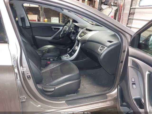 HYUNDAI ELANTRA LIMITED - 5