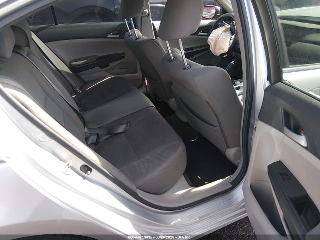 HONDA ACCORD 2.4 LX - 8