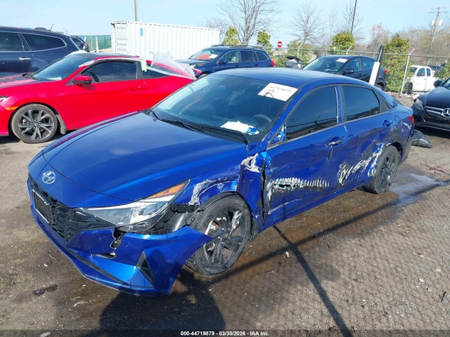 HYUNDAI ELANTRA SEL - 2