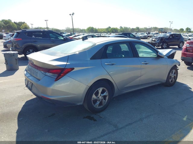 HYUNDAI ELANTRA SE - 4