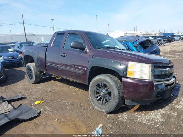 CHEVROLET SILVERADO 1500 - 1