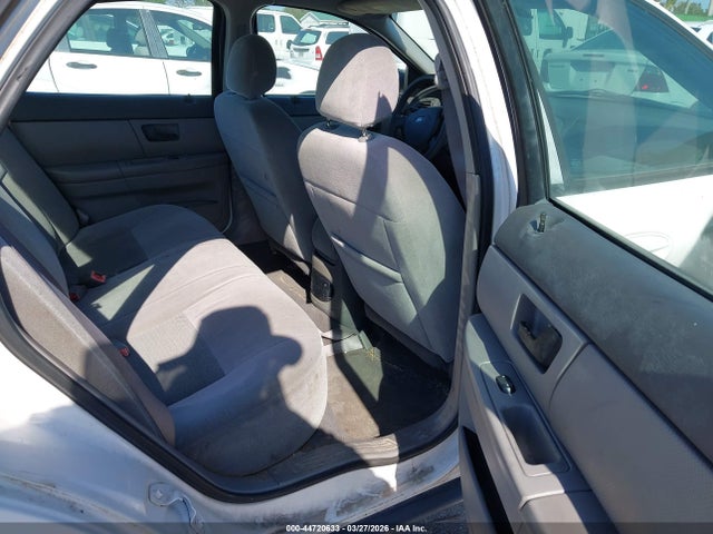 FORD TAURUS SE - 8