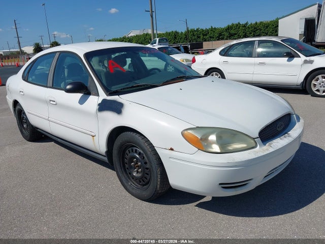 FORD TAURUS SE - 1