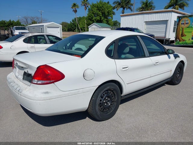 FORD TAURUS SE - 4