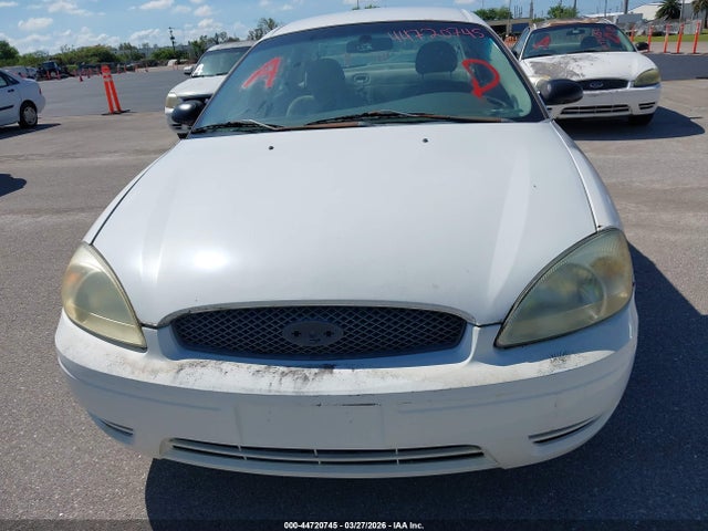 FORD TAURUS SE - 6