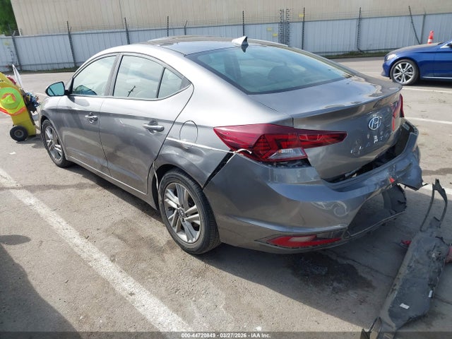 HYUNDAI ELANTRA VALUE EDITION - 3