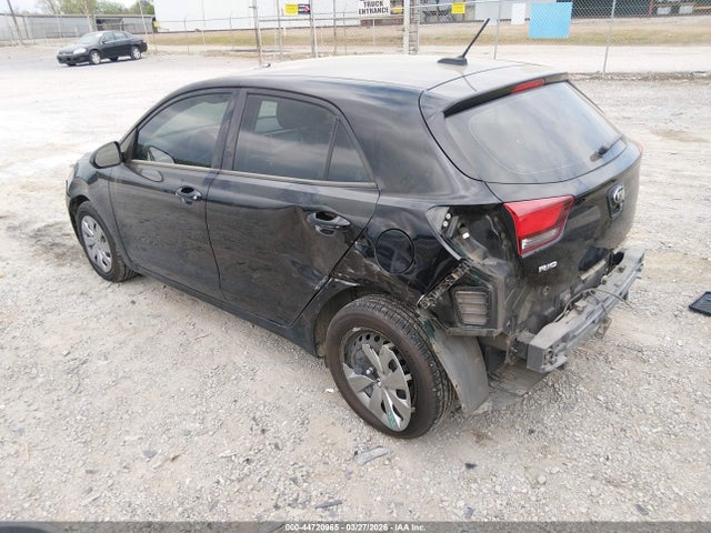KIA RIO - 3