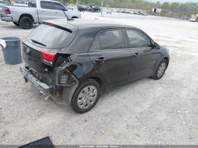 KIA RIO - 4