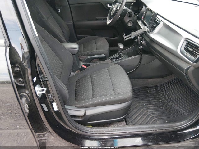 KIA RIO - 5
