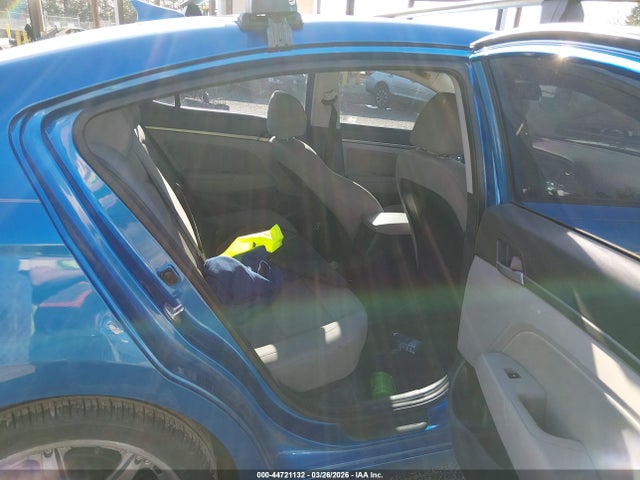 HYUNDAI ELANTRA SEL - 8