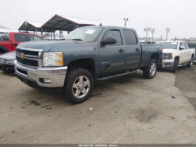 CHEVROLET SILVERADO - 2