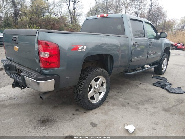 CHEVROLET SILVERADO - 4